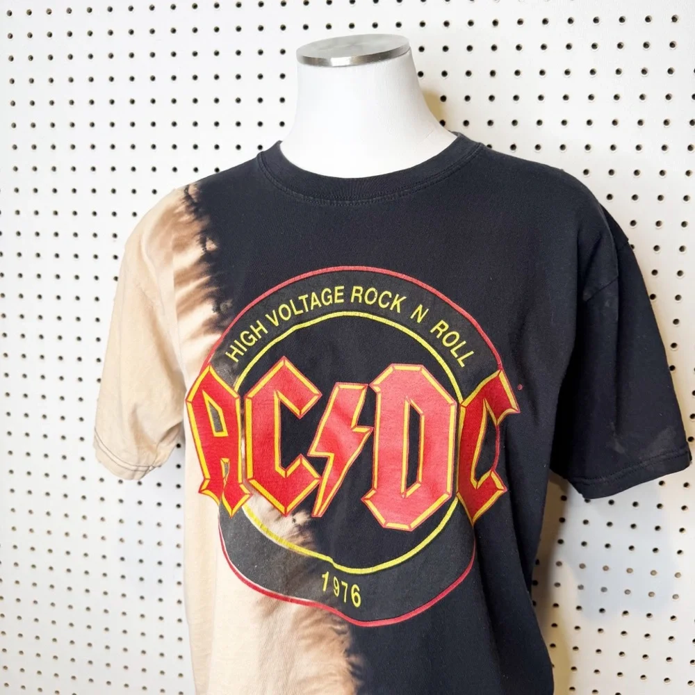 AC/DC High Voltage Rock N Roll Cropped‎ T-Shirt Sz. L - Picture 2 of 4